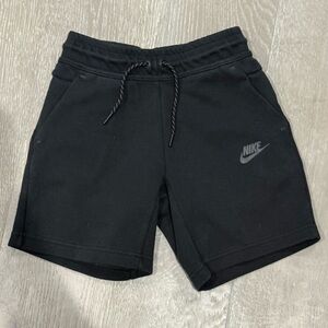 Boys Nike Tech Fleece Black Shorts S Small